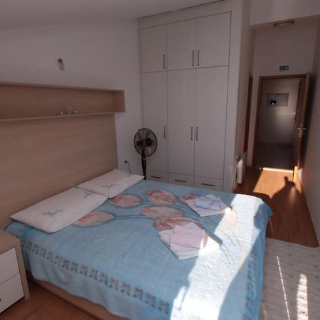 Apartmani Damir Livajic Омиш Экстерьер фото