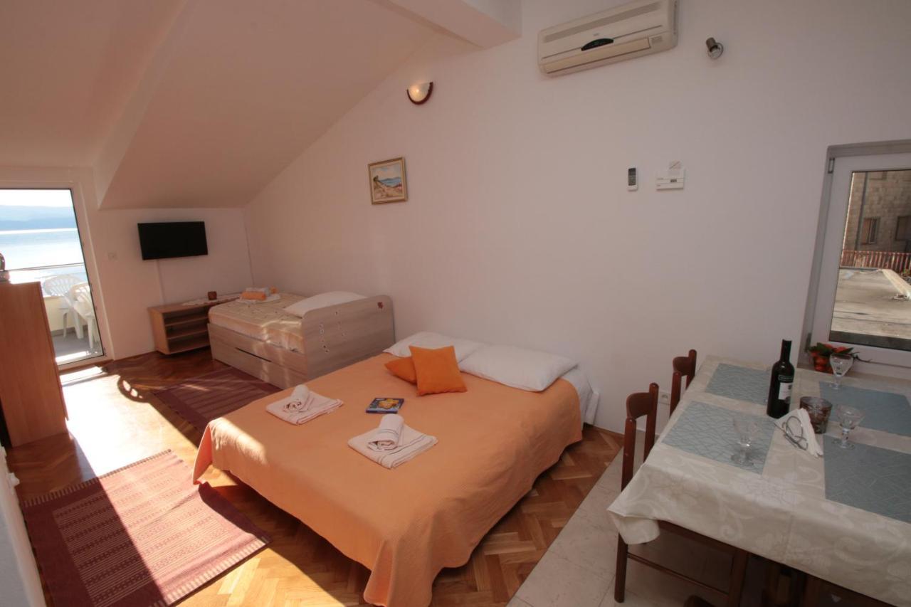 Apartmani Damir Livajic Омиш Экстерьер фото